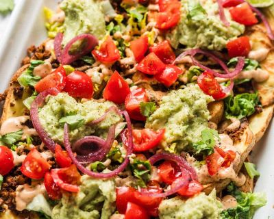 Vegane Loaded Nacho-Fries mit Veggie-Hack