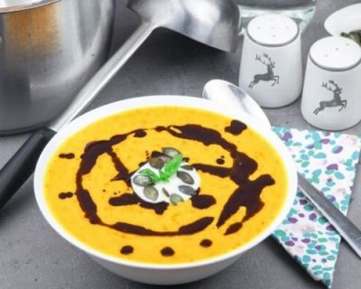 Fruchtig cremige Kürbissuppe mit Mango & Banane