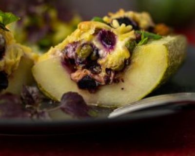 Gefüllte Schmorgurke aus dem Ofen mit veganem Hack-Gemüse