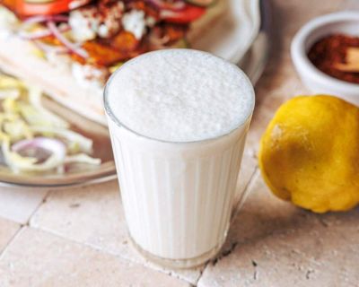 Veganer Ayran selber machen – 3 Zutaten, 5 Minuten, original Döner-Feeling