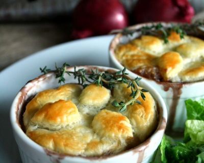 Pilztöpfchen mit Blätterteighaube