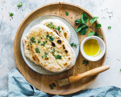 Veganes Naan Brot aus der Pfanne