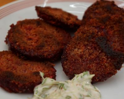 Rote Bete Schnitzel mit Kressedip