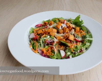 Detox-Salat mit Pesto-Dressing