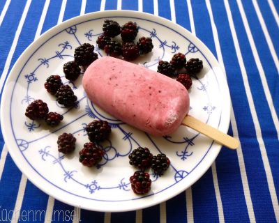 Brombeereis am Stiel