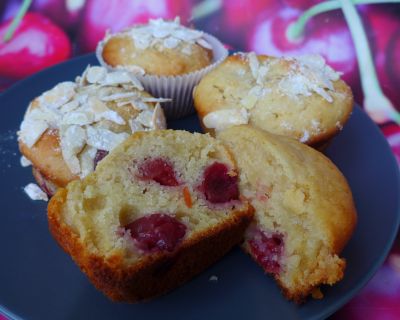 Kirsch-Mandel-Marzipan-Muffins