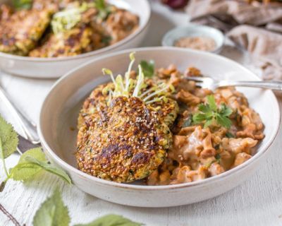 Zucchini-Puffer mit Rahmpfifferlingen