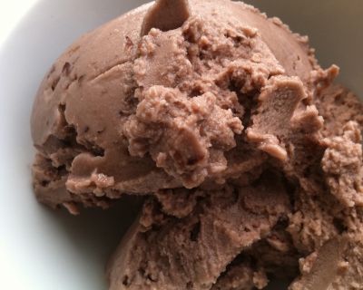 Kirsch-Mandel Eis Frühstück