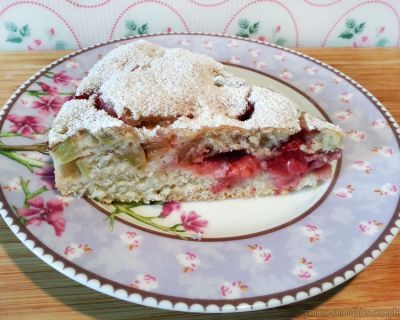 Rhabarber-Erdbeerkuchen – vegan, einfach & lecker