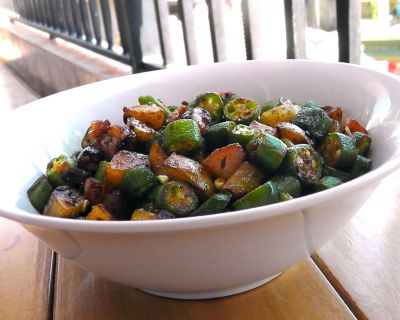 Indische Okraschoten mit Kartoffeln