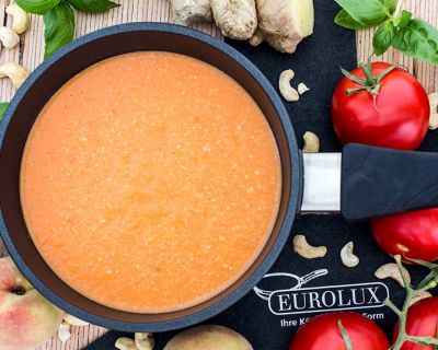 Tomaten-Pfirsich-Suppe