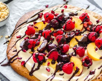 Fruchtige Vegane Cookie Pizza