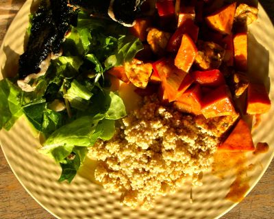 Improvisiert: Quinoa mit Süßkartoffeln und Tempeh, Nori-Chips