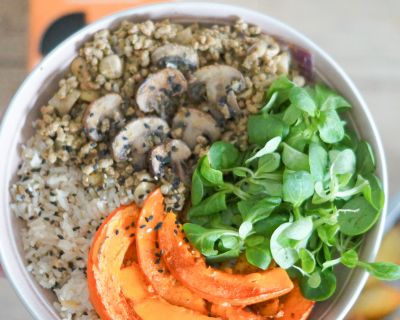 Vegane Pilzpfanne mit Ofenkürbis und Sonnenblumenhack