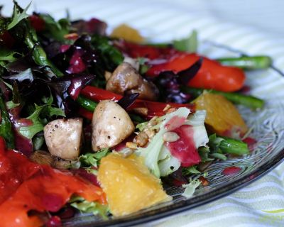 Gemischter Salat mit Preiselbeerdressing