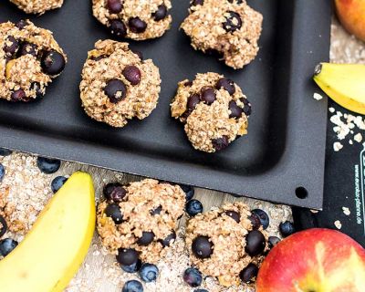 Weihnachtliche Heidelbeer-Cookies
