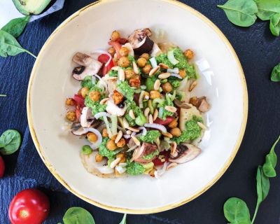 Feuriger Ravioli-Pesto-Salat vegan