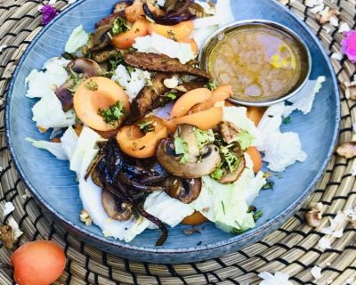 veganer Sommersalat mit Aprikosen