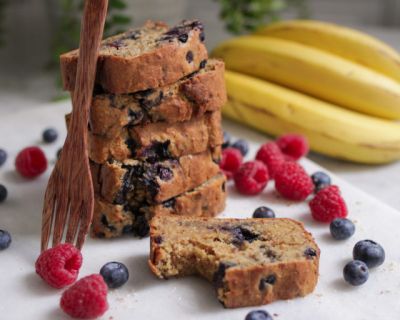 Bananenbrot mit Blaubeeren