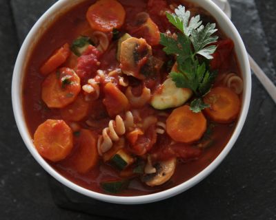 Gemüseeintopf mit Nudeln nach Minestrone-Art/veggie stew with noodels minestrone-like
