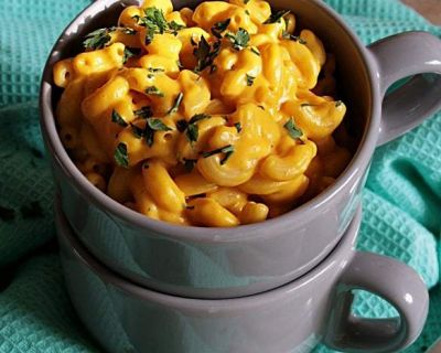 Vegane Mac and Cheese mit der ultimativen veganen Käsesauce