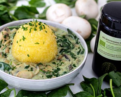 Klos mit Gerstengras-Soß