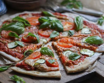 Wenn es mal schnell gehen muss: Vegane Pizza für Faule (ohne Hefe)