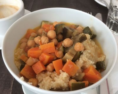 Veganes Couscous Kichererbsen-Curry