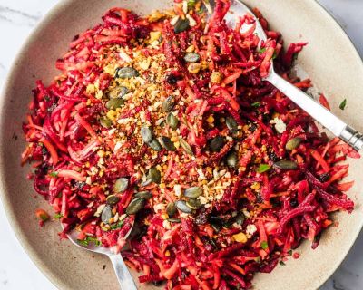 Rote-Bete-Karotten-Salat mit Knuspertopping