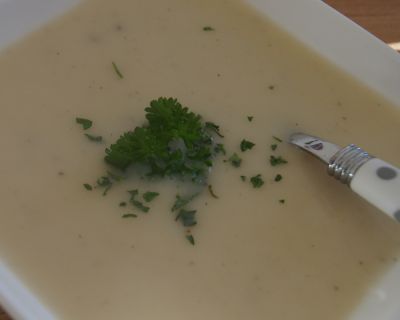 Wie wäre es denn mal mit einer cremigen Sellerie-Suppe?