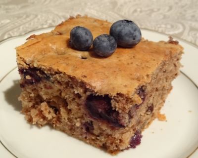 Zuckerfreier, veganer Kuchen mit Heidelbeeren!