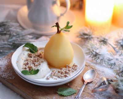 Porchierte Birnen mit Marzipancreme