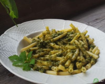 Grünes Pesto