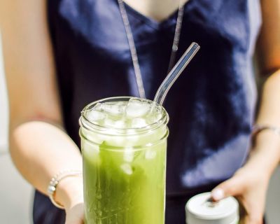 Green Summer Vibes: 3 Minute Matcha-Minz-Limonade mit Kissa