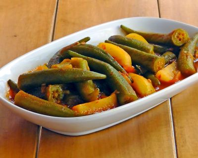 Persischer Okra Eintopf mit Kartoffeln – Khoresht Bamieh