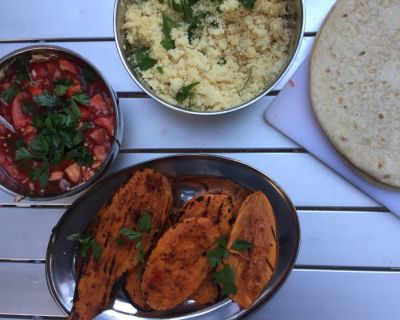 Veganes BBQ, Teil 1: Gegrillte Süßkartoffeln mit Tomatensalsa
