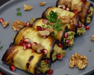 Georgien kulinarisch: Gefüllte Auberginen mit Walnusspaste (vegan)