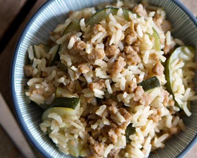Leckere Zucchini-Hack-Reispfanne