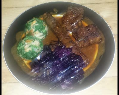 Rezept vom 09.05.2015: Seitan Bratwurst & Teddies mit Spinat-Laugen Knödeln & Apfel Rotkohl (Alles Vegan & Selfmade!)