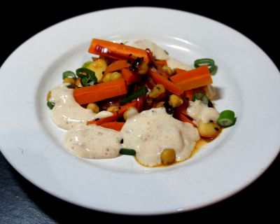 Karottenpfanne mit Kichererbsen