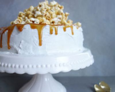 White Vanilla-Cake mit KaramellPopcorn