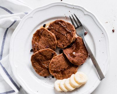 Vegane Chai-Pancakes mit ganzen Getreidekörnern