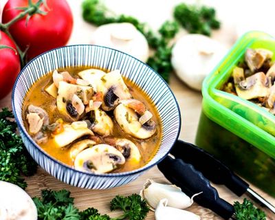 Eingelegte Champignons griechischer Art