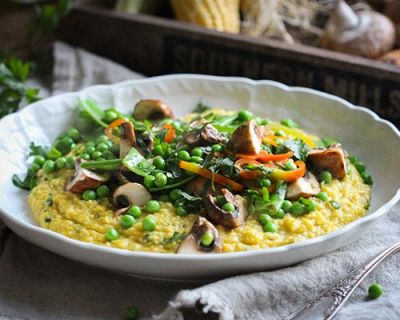 Polenta aus frischem Mais mit Gemüse