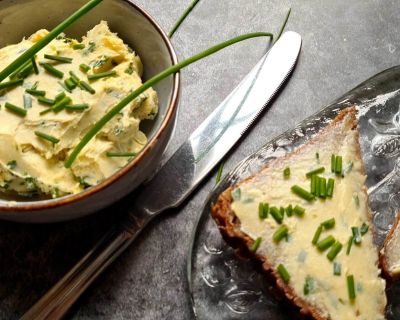 Fünf Gründe für diese vegane Schnittlauch-Butter