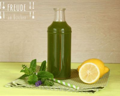 Kräuter Drink mit Weizengras & Moringa