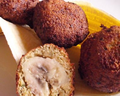 Bananen im Süsskartoffel-Pakoramantel