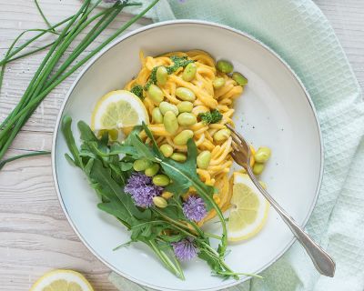 Süßkartoffel-Pasta mit Edamame