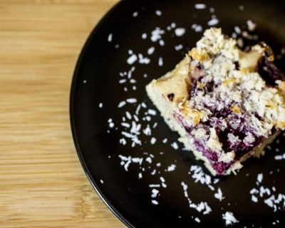 Kokos-Kuchen mit Himbeeren vom Blech