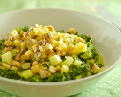 Grünkohl mit Apfel-Zwiebel-Gemüse